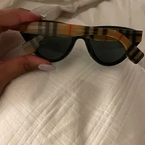 Burberry | Accessories | Burberry B 4285 Cat Eye Sunglasses  display picture 1